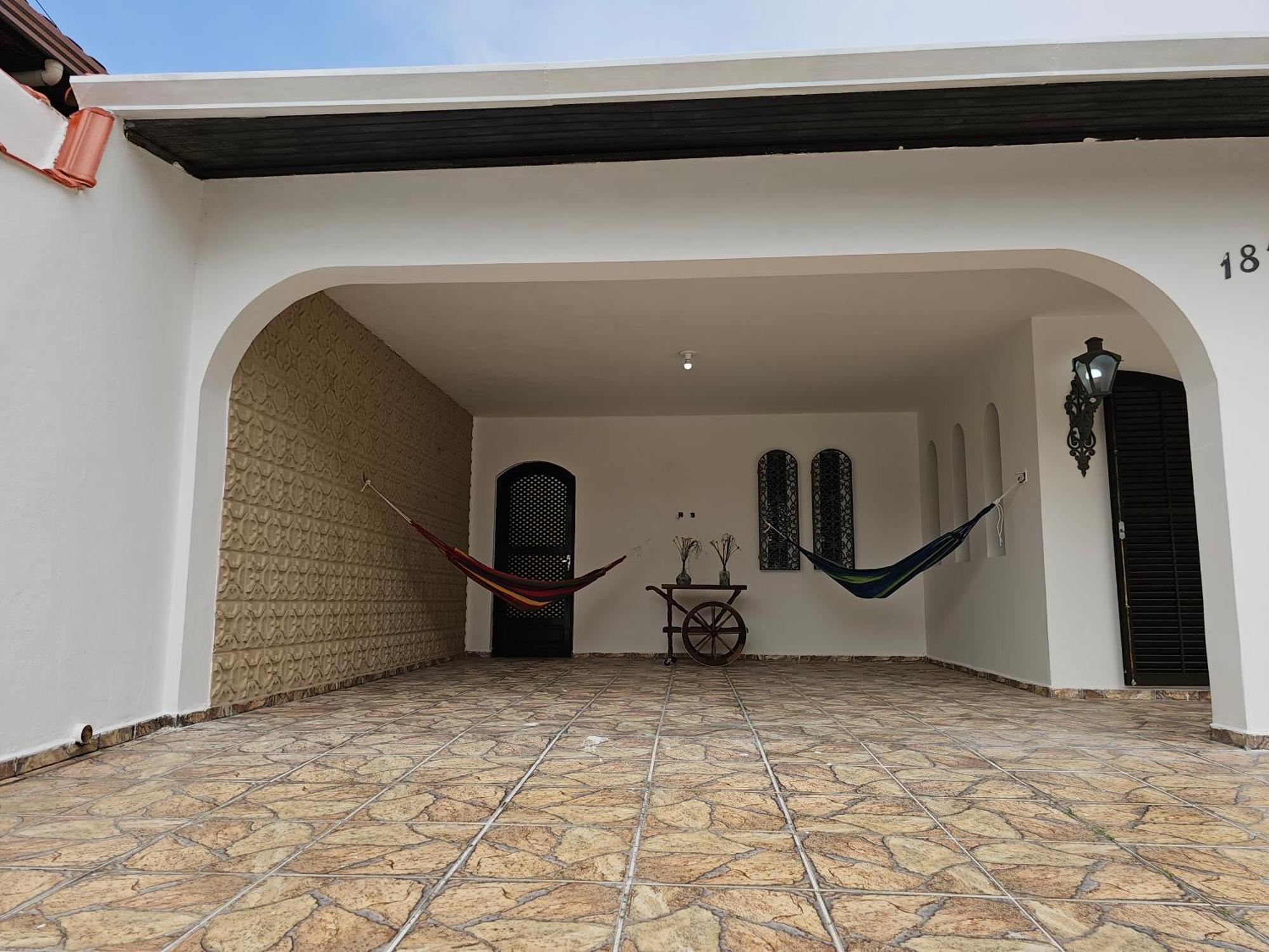 Casa Maravilhosa E Ampla Pe Na Areia Com Piscina, Area Gourmet Com Churrasqueira Em Deck Coberto Frente A Piscina, 4 Quartos Confortaveis E Espacosos, Sendo 2 Suites, Cozinha Americana E Sala De Jantar, Ampla Garagem Para 6 Carros - Mercado Na Rua Da Praia Grande (Santos) Exterior foto